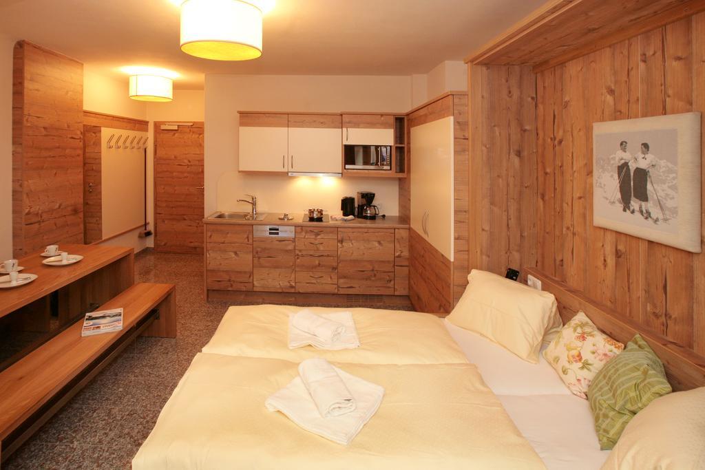 Intown Apartment Schmiede Saalbach-Hinterglemm Exteriör bild